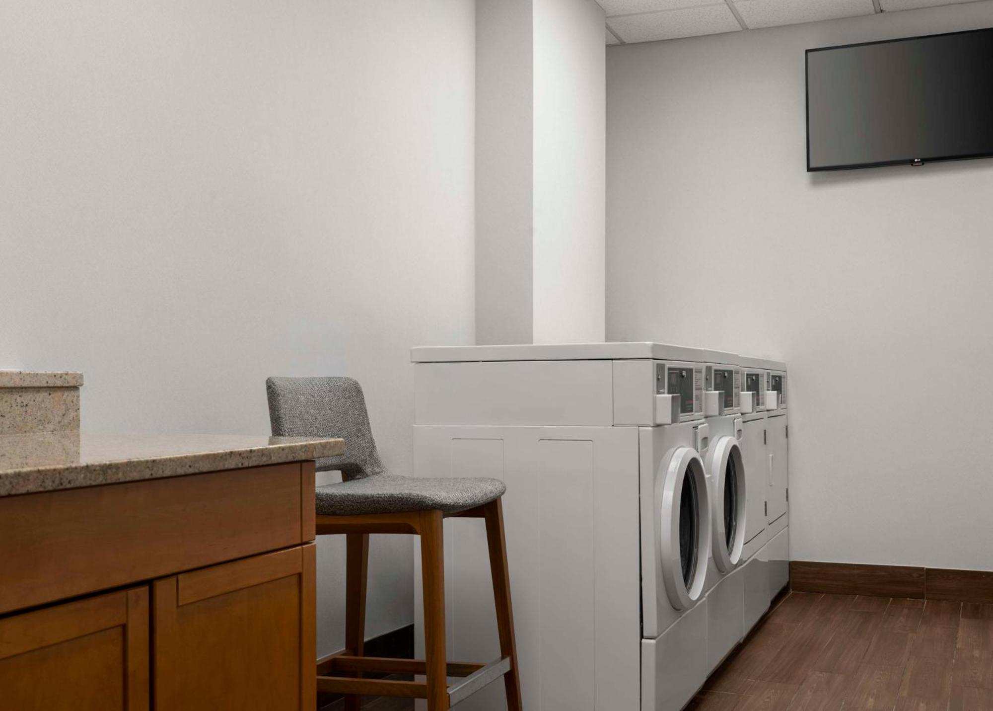 Homewood Suites By Hilton Boston Cambridge-Arlington, Ma Buitenkant foto